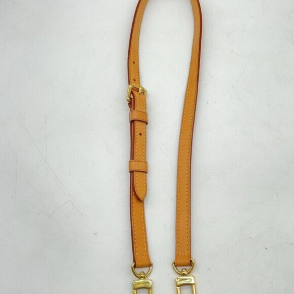 Louis Vuitton Vernis Red Blair MM Shoulder Bag 390-082625 - Picture 16 of 16